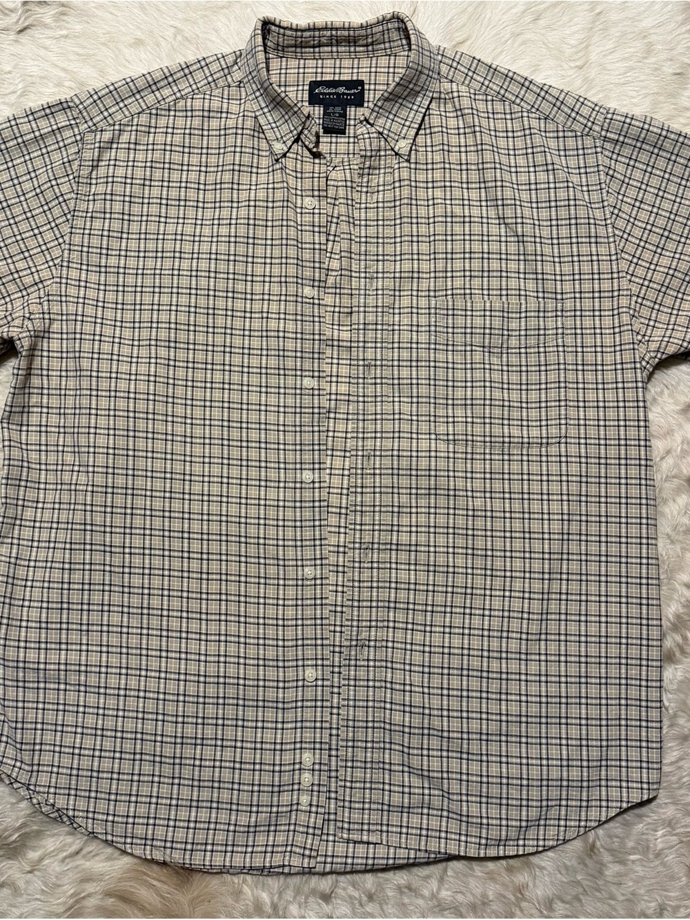 Eddie Bauer Men’s Short Sleeve Plaid Button-Down Shirt - Tan %100 cotton size L